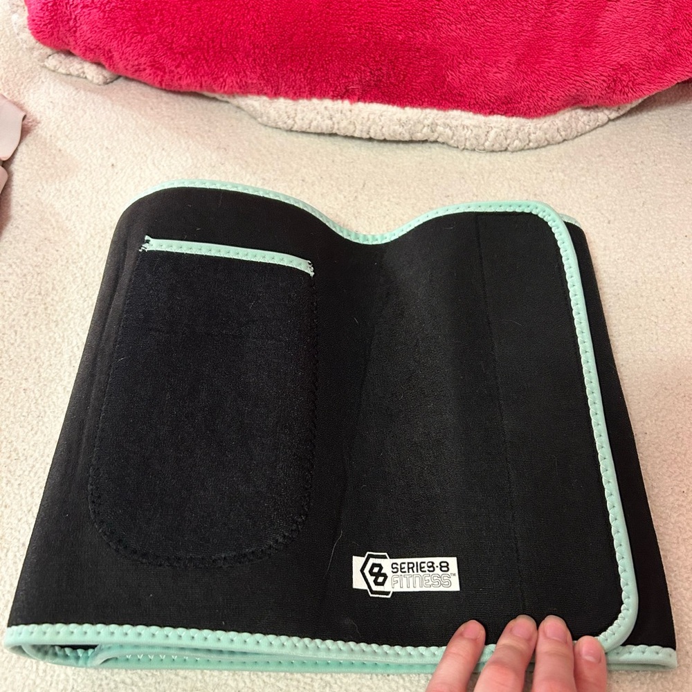 Series-8 Fitness Black Waist Trimmer